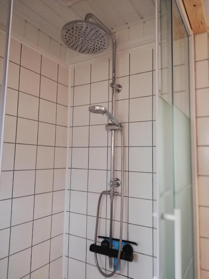 Roodborstje 4 Persoonschalet Putten Exterior foto