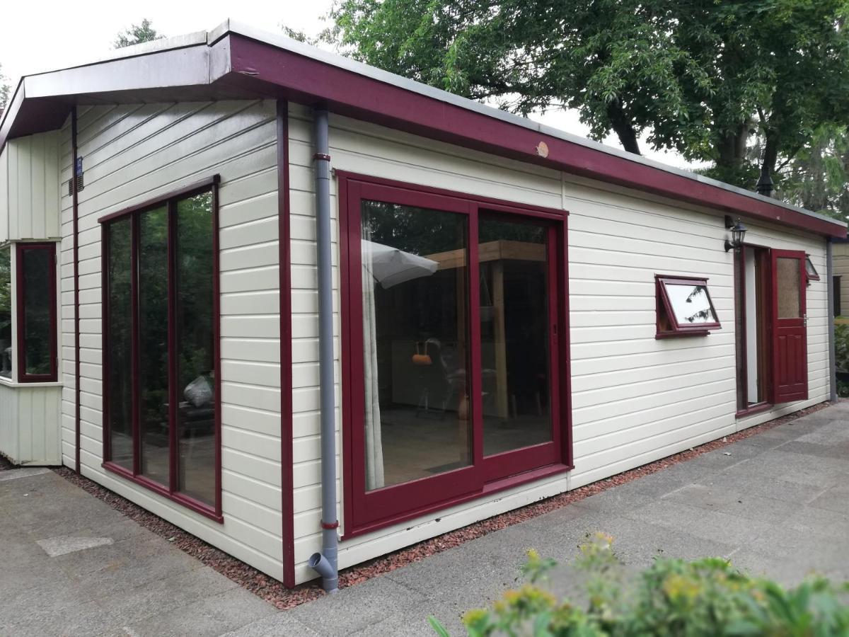 Roodborstje 4 Persoonschalet Putten Exterior foto